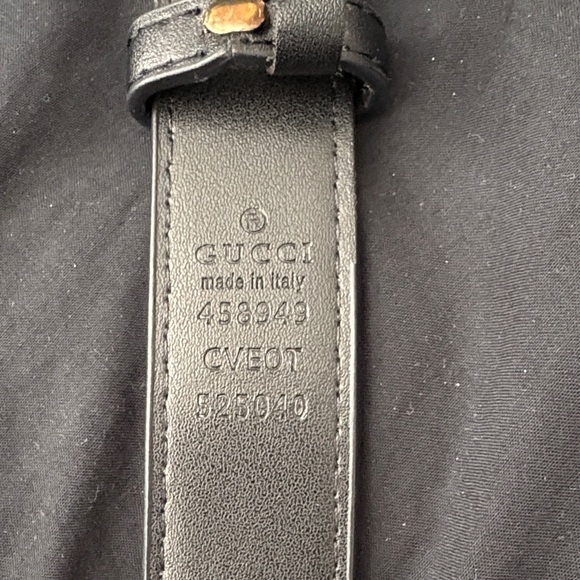 Gucci Black Belt with Gold GG Buckle - Picture 4 of 5